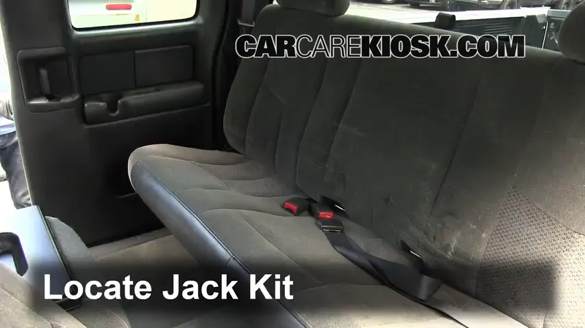 2004 Chevrolet Silverado 1500 LS 5.3L V8 FlexFuel Extended Cab Pickup (4 Door) Jack Up Car